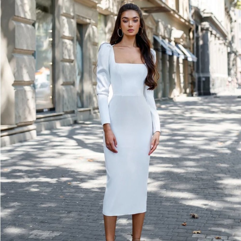 Elagia Ivory Square Neck Backless Midi Dress